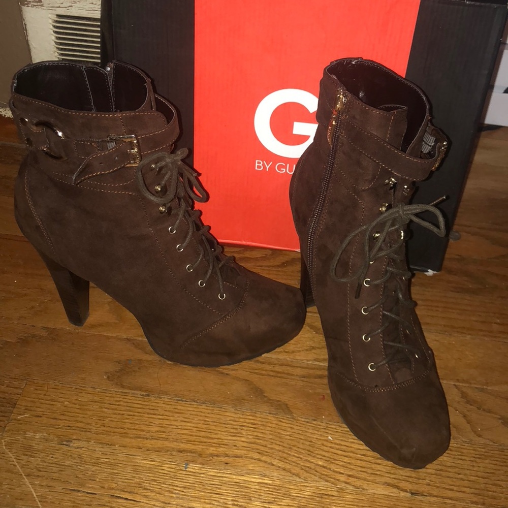 Dark Brown Guess ankle shoe